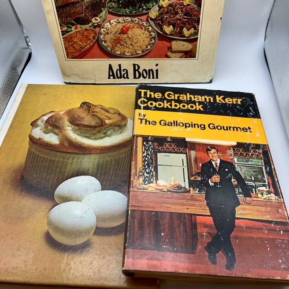 Vintage Lot of Three Cookbooks Italian Regional Cooking & Graham Kerr and More! - Picture 3 of 7